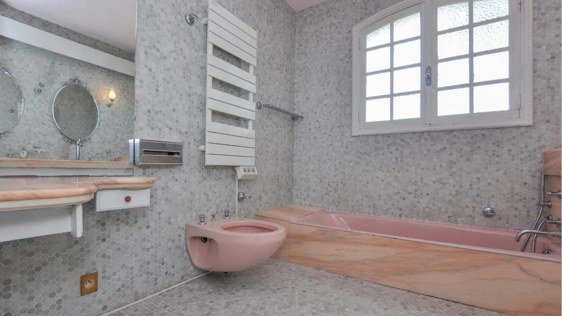 Nice Home In Antibes With Private Swimming Pool, Can Be Inside Or Outside