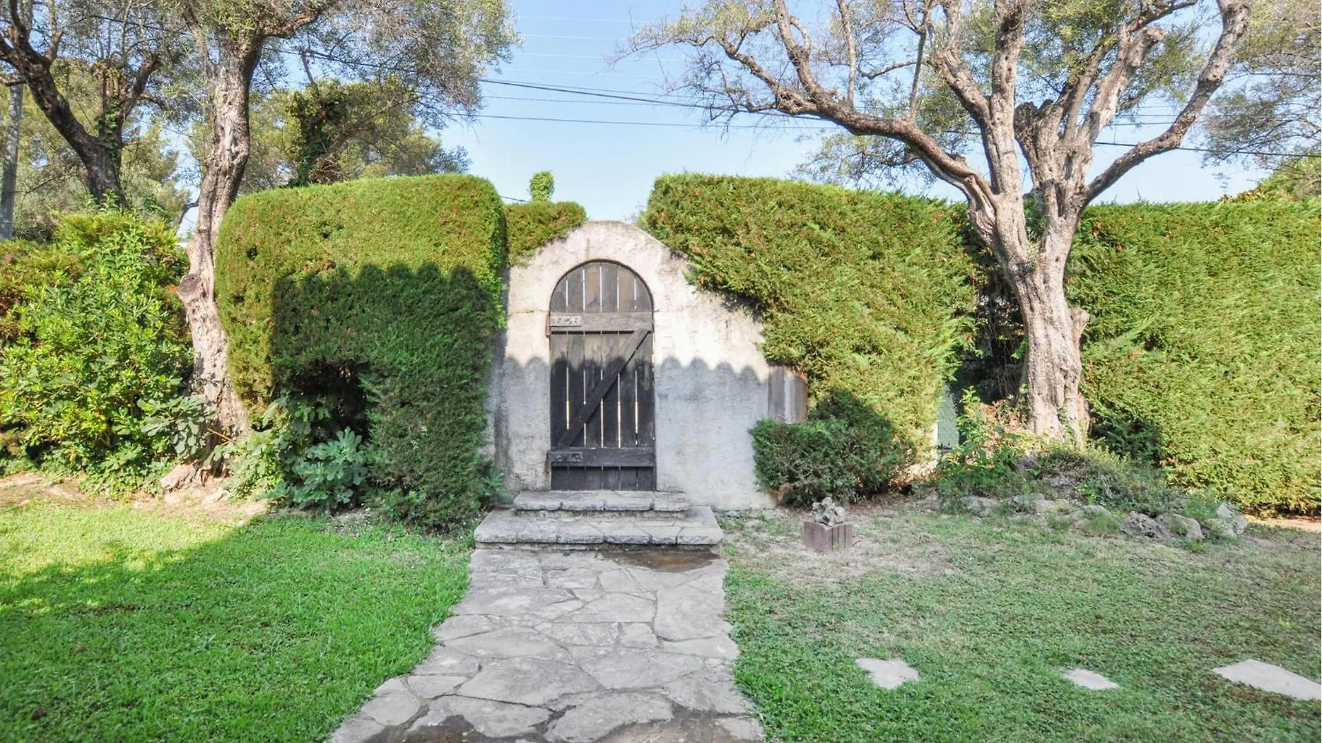 Nice Home In Antibes With Private Swimming Pool, Can Be Inside Or Outside Holiday home