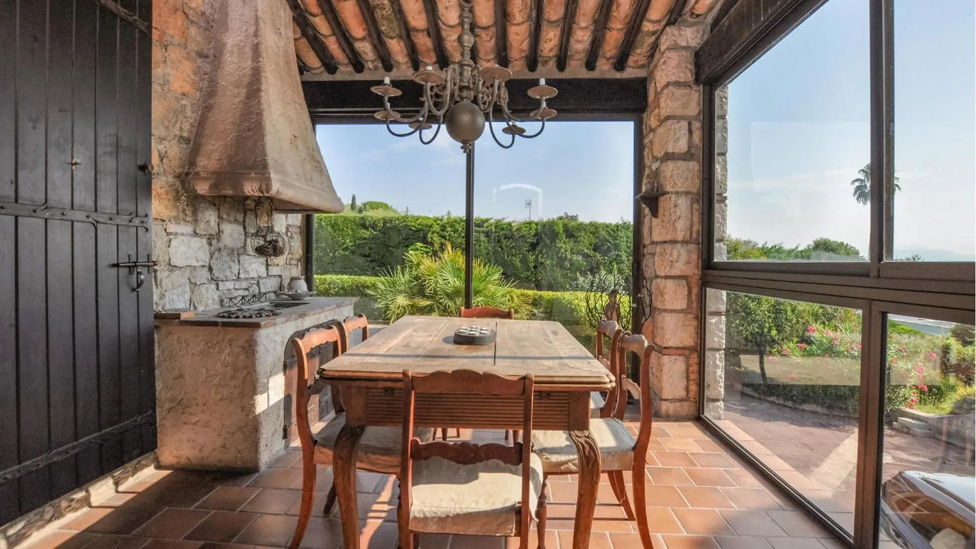 Nice Home In Antibes With Private Swimming Pool, Can Be Inside Or Outside