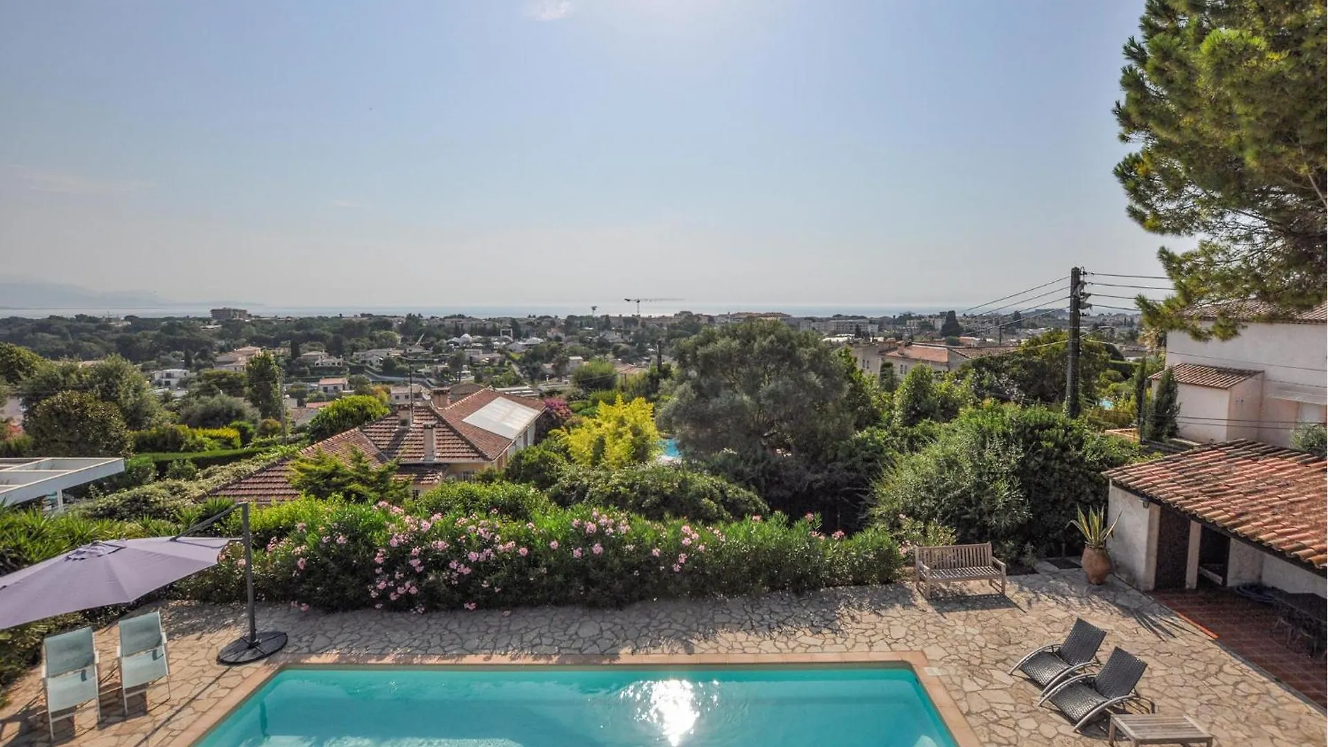 Nice Home In Antibes With Private Swimming Pool, Can Be Inside Or Outside צרפת